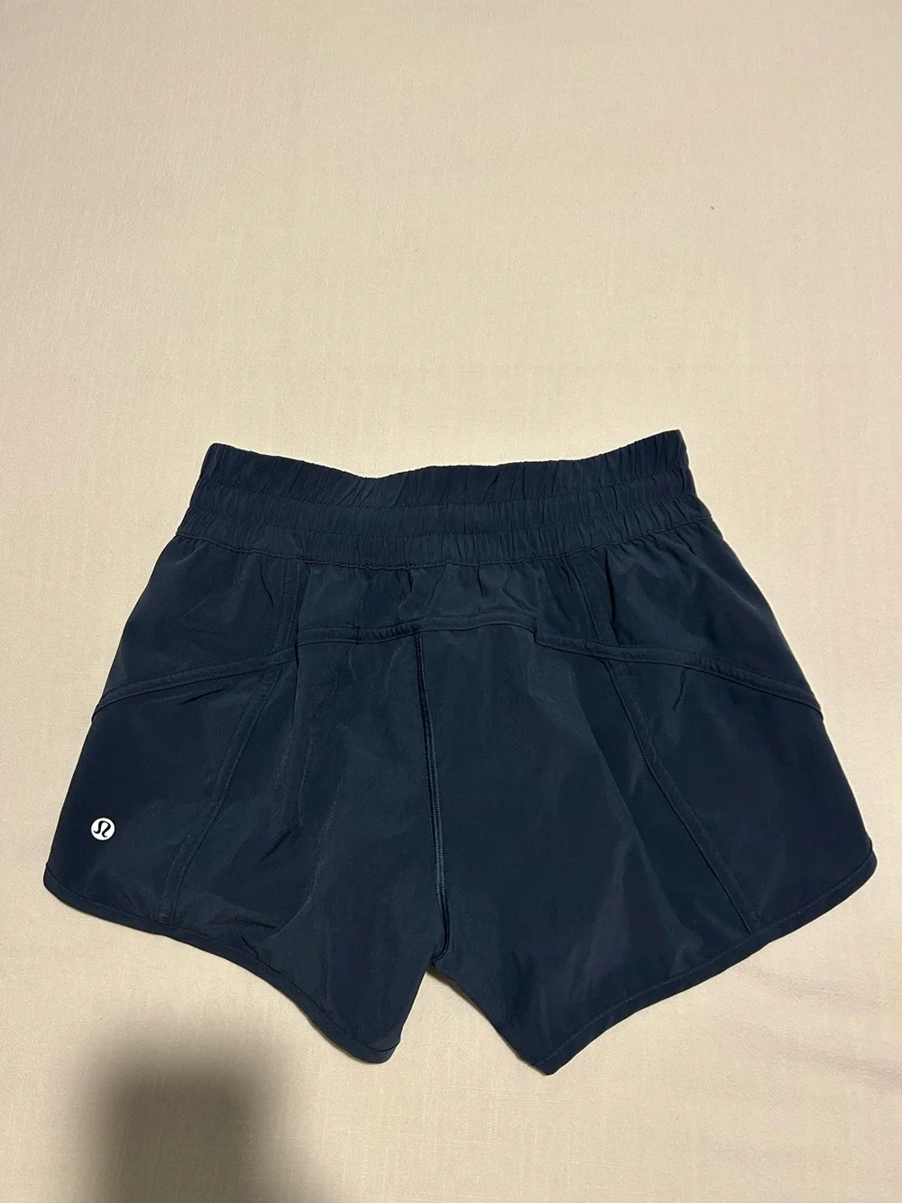 Lululemon Tracker Short 4” Size 6: Iron Blue